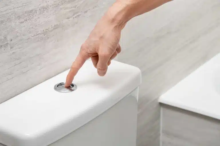 chasse d eau qui coule 1